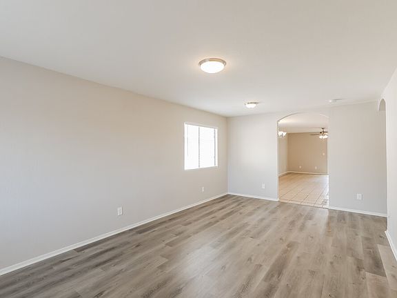 3rd image of 1646 E Saint Apollonia St