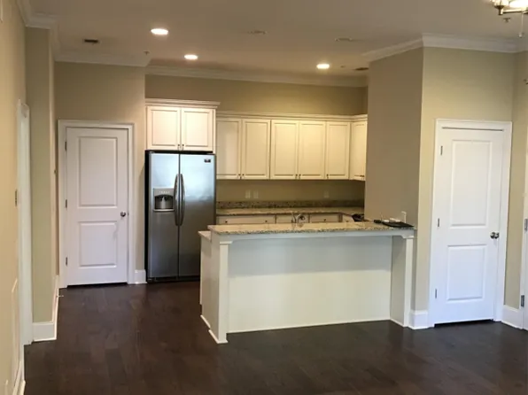 425 E McDonough St Unit 104, Savannah, GA 31401