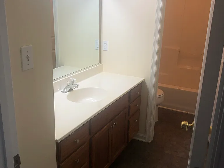 108 Suffolk Cir — Photo 8