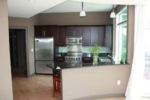 5th image of 201 Riverplace Unit 805