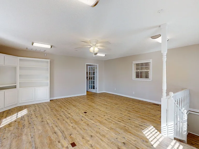 4015 Freedom Way — Photo 31