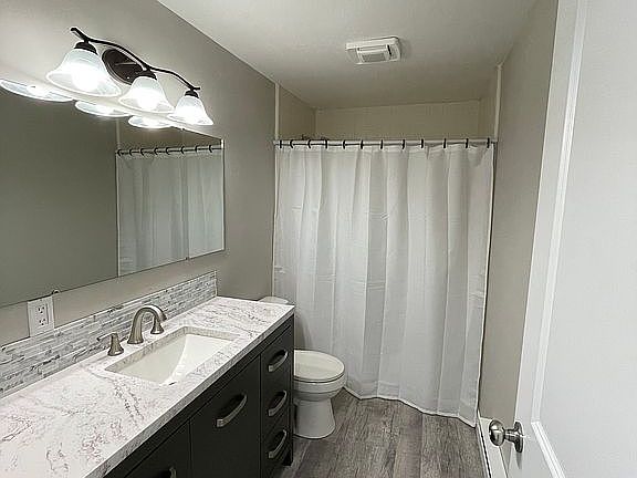 2nd image of 1005 Blaine Ave
