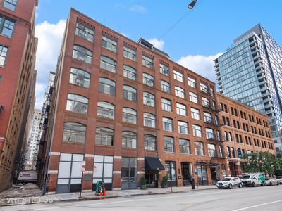 215 W Illinois St APT 3A, Chicago, IL, 60654