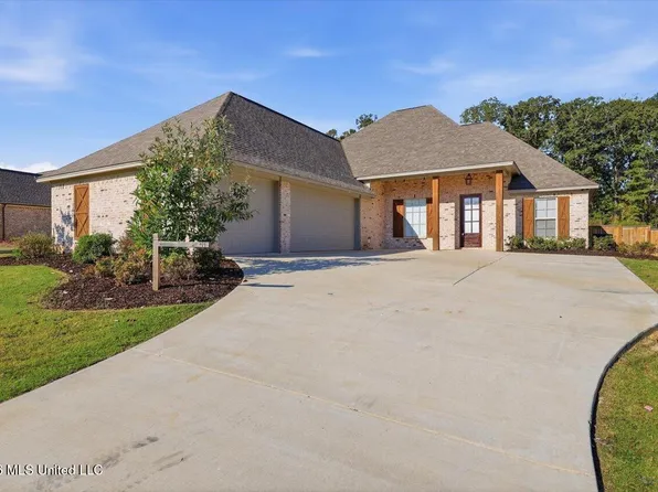 112 Richburg Ct, Pearl, MS 39208