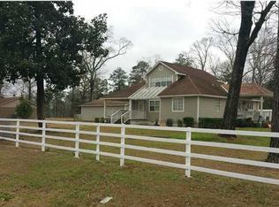 15975 Celeste Rd, Chunchula, AL 36521