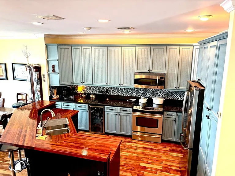 328 N Lake Dr — Photo 4