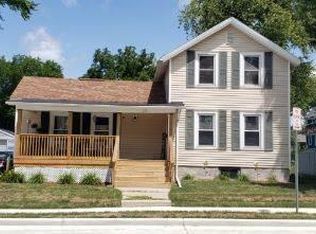 212 E Davis St, Beaver Dam, WI 53916