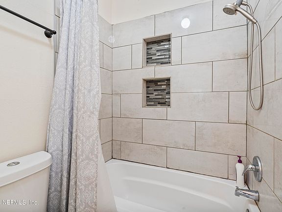 5th image of 2960 PILAR Lane