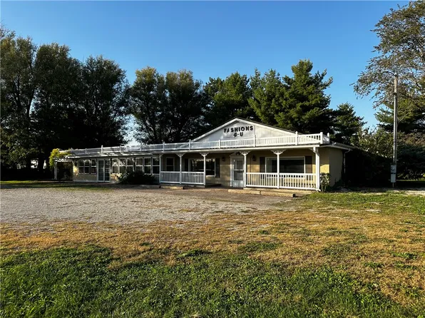 646 121st Hwy, Sullivan, IL 61951