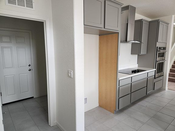 4th image of 7989 Lizzie Cir