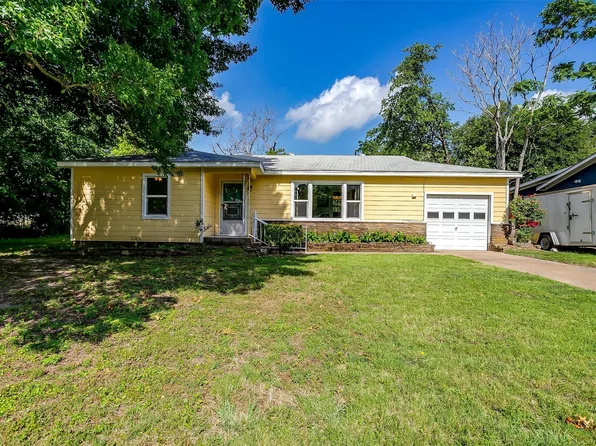 111 Harmon St, Weatherford, TX 76086