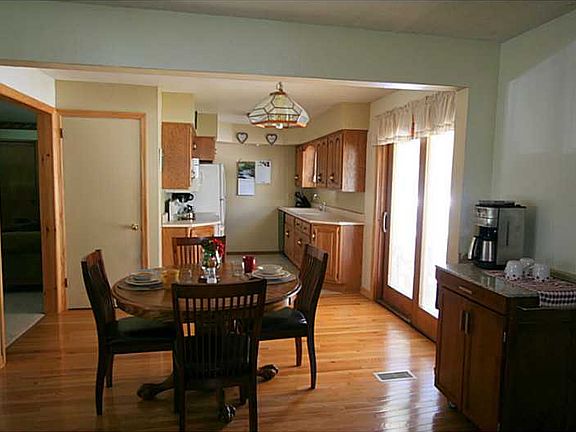 4th image of 438 Vista Dr