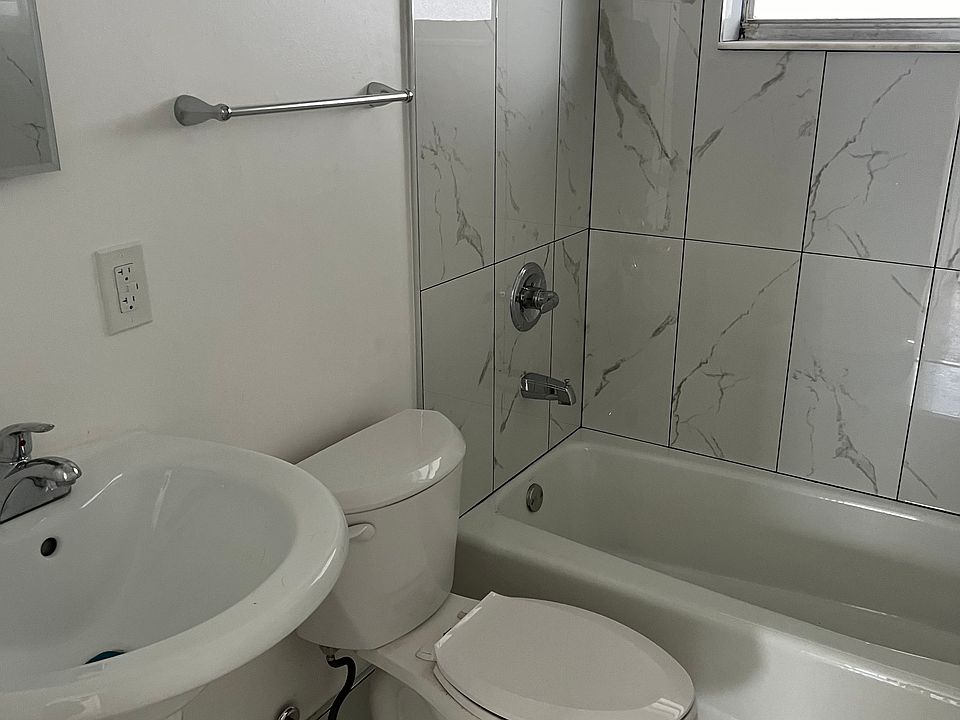 2100 NW 23rd Ct Miami FL Zillow