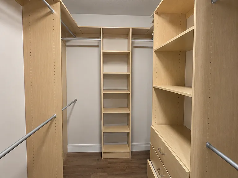 136 E 11000 S — Photo 24
