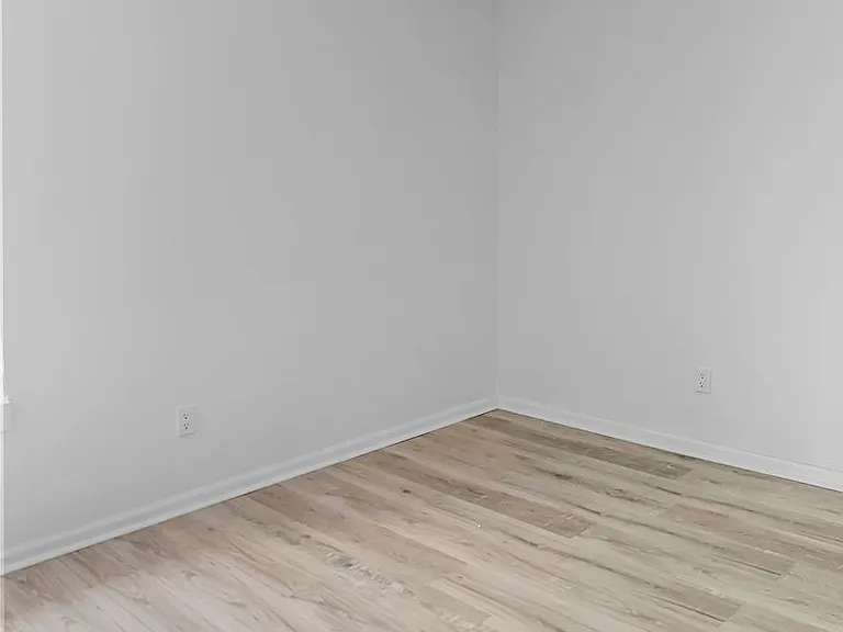 115 Christopher Dr — Photo 11