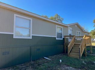 370 Samuel Dr, Lytle, TX 78052
