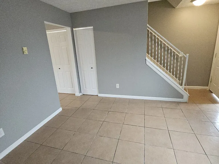 619 Root Rd — Photo 3