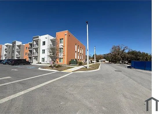 1 bed, 750 sqft, $1,128 — Photo 4