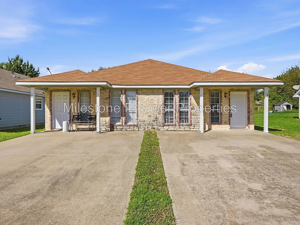 113 W Wilson Ave