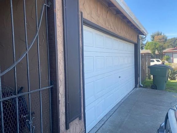 3rd image of 4824-4826 Greensboro Way