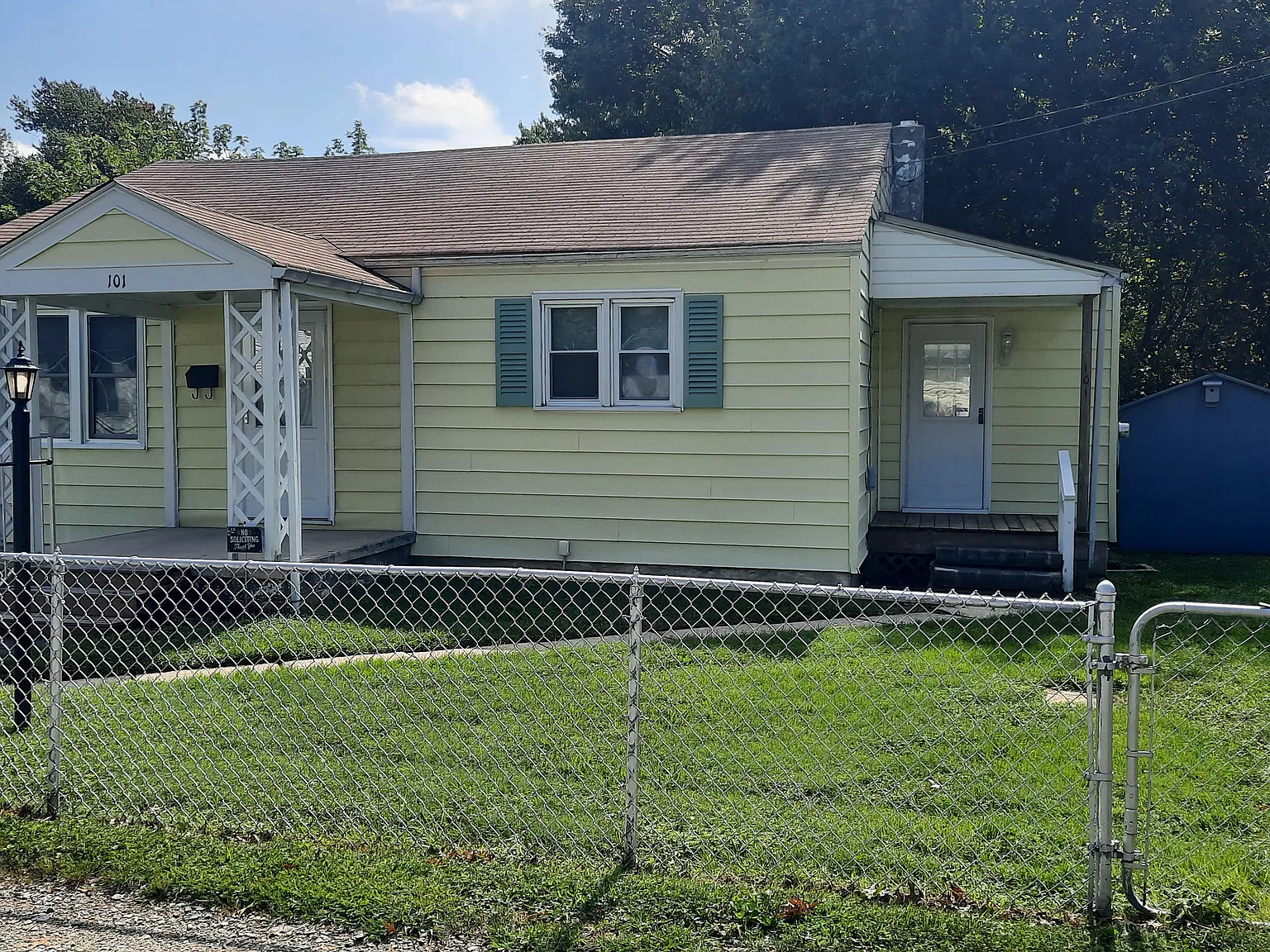 2 bed, 968 sqft, $1,700 — Photo 1