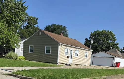 202 Hessel Blvd Photo 1