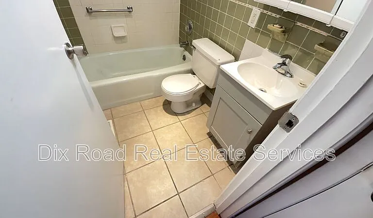5 N Sutphin — Photo 7
