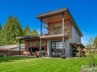 6360 S Island Dr E, Bonney Lake, WA
