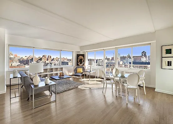 Sold by Warburg | media 1