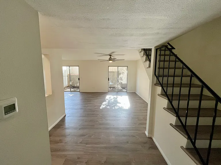 2112 E Vista Way #27 — Photo 3