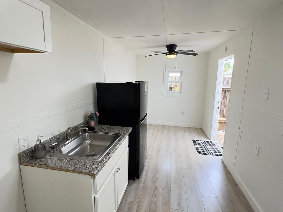1st image of 7403 La Place Dr