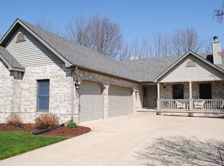 155 Tahoe Dr, Valparaiso, IN 46385