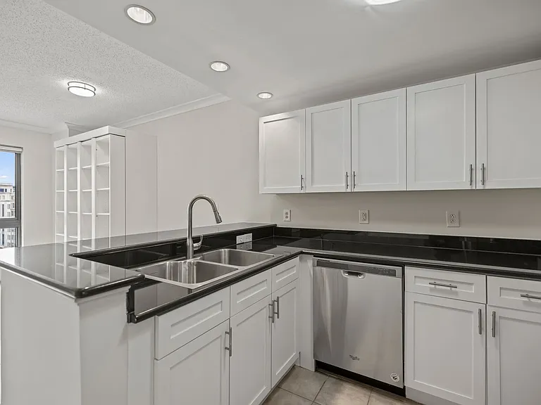 777 7th St NW #934 — Photo 12