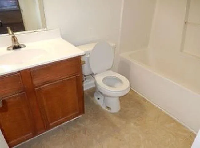 1 bed, 1.0 bath, 504 sqft, $950 — Photo 3