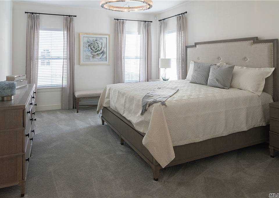 1st image of 7 Michael Ln