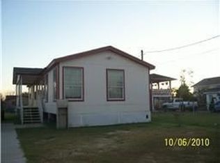 4717 Heron St, Hitchcock, TX 77563