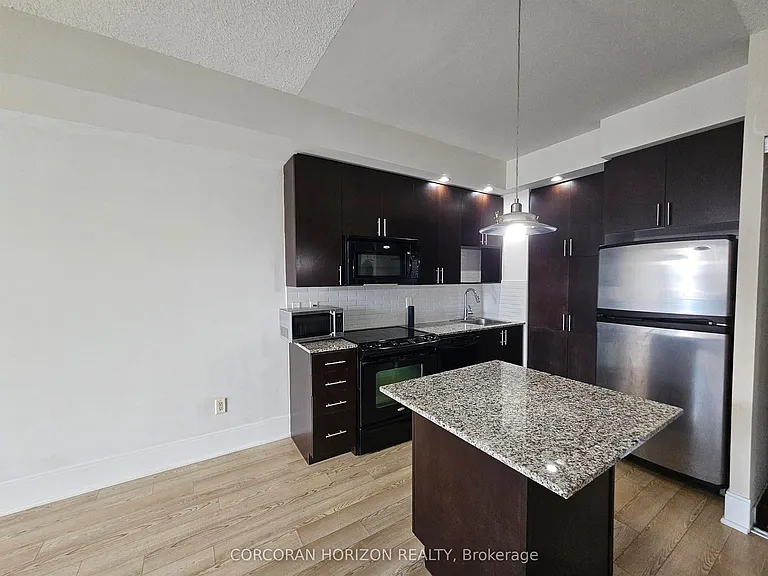 181 Wynford Dr #512 — Photo 3