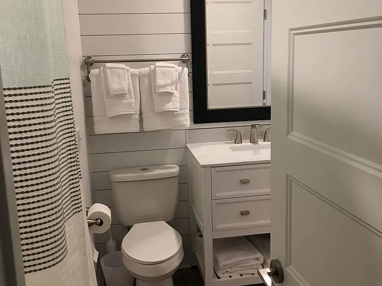 646 Portside Dr — Photo 20