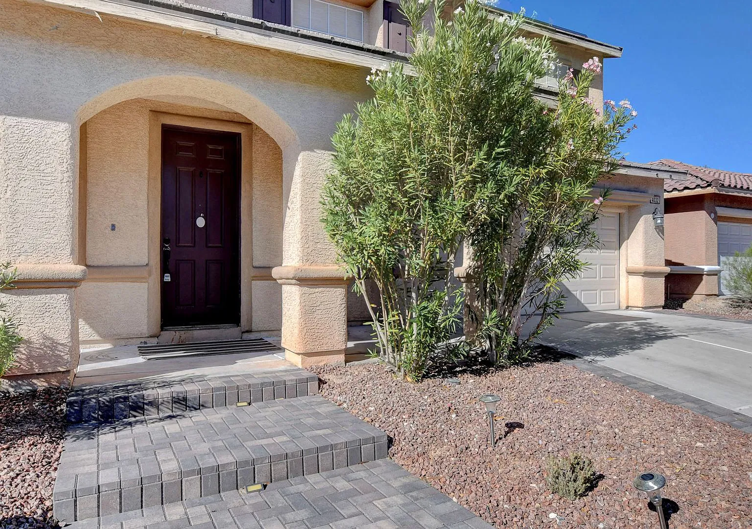 Beautiful Northwest Pool Home! — Photo 2