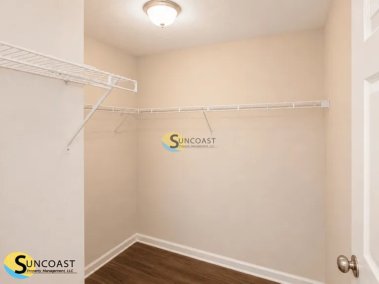 8054 Hastings St — Photo 7