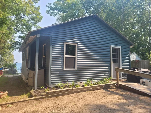 6313 Huron Shore Rd, Rogers City, MI 49779