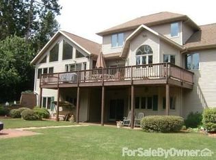 163 River Dr, Plover, WI 54467