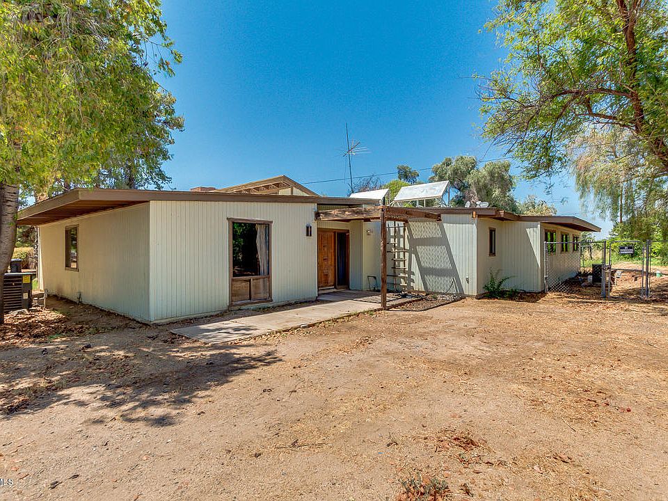 1st image of 8102 W Acoma Dr