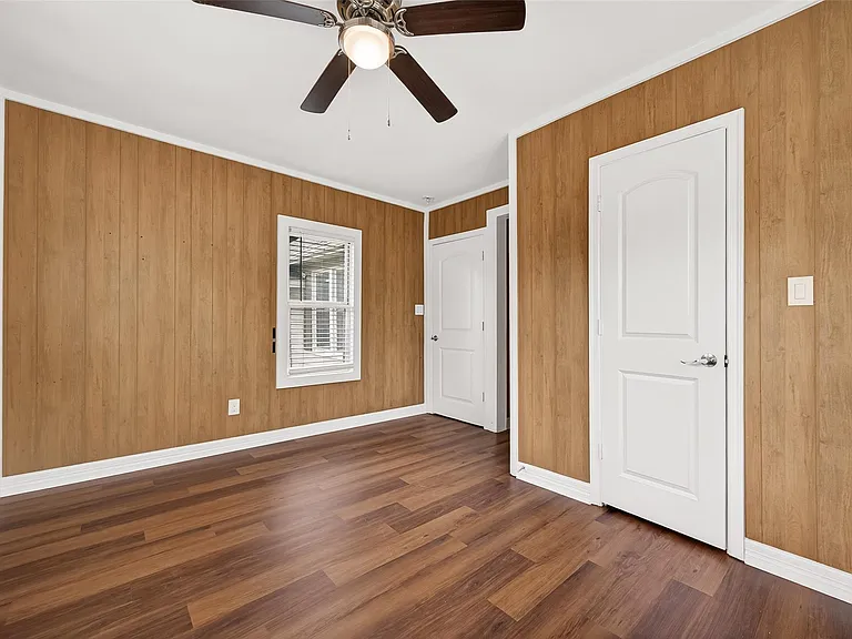 8111 Main St — Photo 26