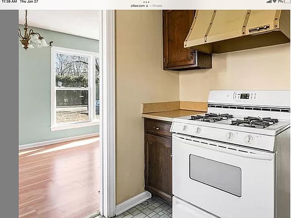 3rd image of 80 Alburn Dr #B