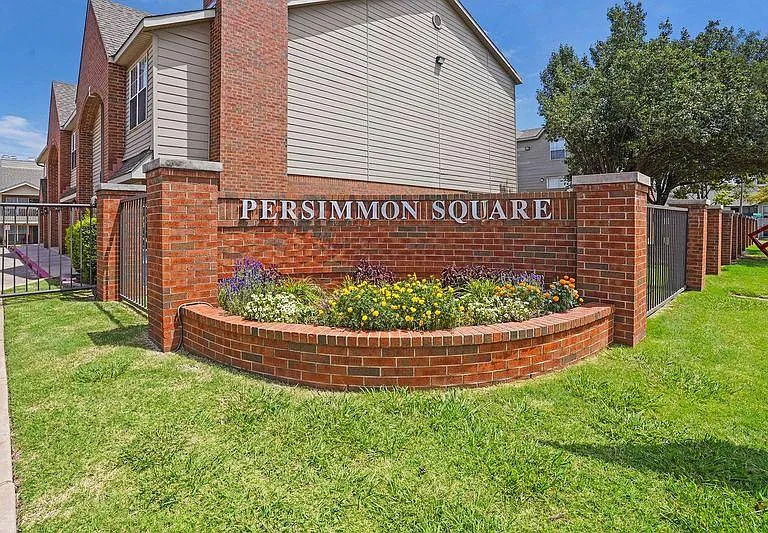 Persimmon Square Apartments — Photo 16
