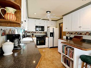 704 Leonard Ln, Newport News, VA 23601