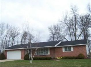 1326 Blue Ridge Dr, Green Bay, WI 54304