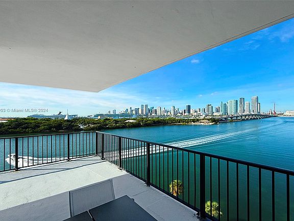 2nd image of 1000 Venetian Way APT 804