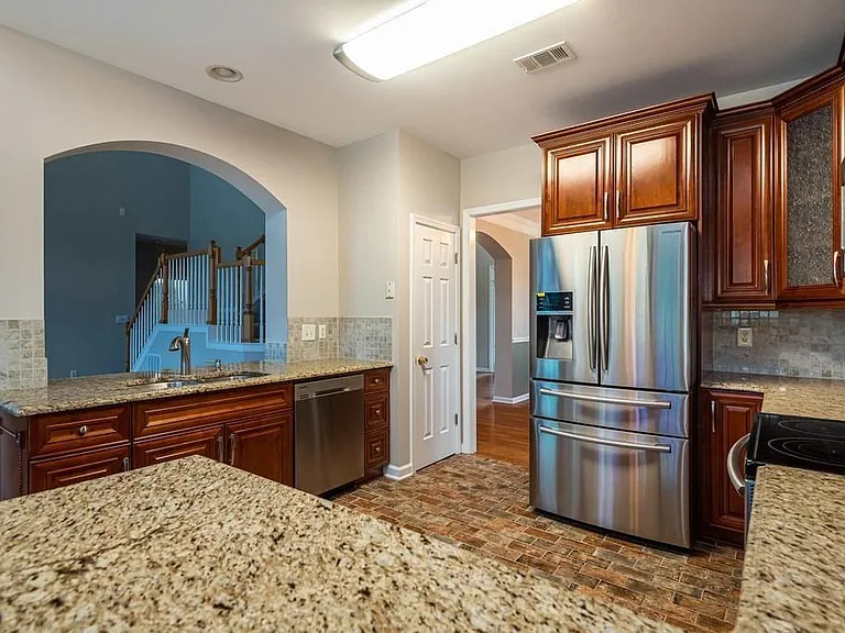 225 Heritage Lake Dr — Photo 33